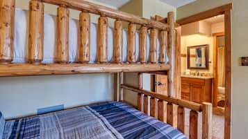 2 chambres, fer et planche Ă repasser, accĂšs Internet, draps fournis