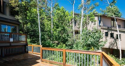 Park City Mountain Condo with Grill + Walk to Ski
