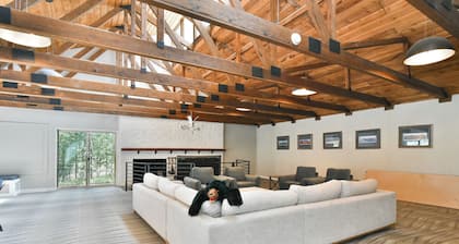 Ski & Racquet Club Condo: Fantastic Views, Beautifully Remodeled