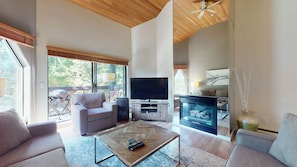 Televisión y chimenea
