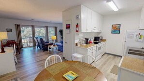 Dining - Atlantic Breeze #7 2 bedrooms, 1 bathroom (Jekyll Island)