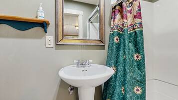 ヘアドライヤー、タオル