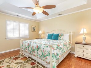 3 dormitorios, tabla de planchar con plancha, Internet y ropa de cama