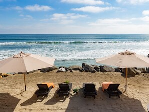 On the beach - Single Family Oceanfront Home with Spa. P1643-0 (Oceanside)
