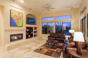 Interior - Caledonia Dreamin Luxurious Golf Home/ 4 BR/ PVT Pool (Anthem)