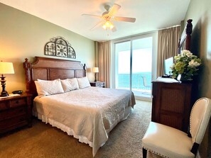 2 soverom, skrivebord, strykejern/-brett og wi-fi