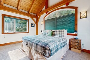 3 間睡房、熨斗/熨衫板、上網、床單