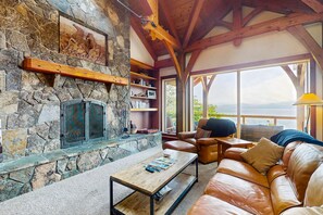 TV, DVD player, mesa de pingue-pongue, livros