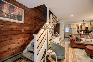 TV, fireplace, DVD player