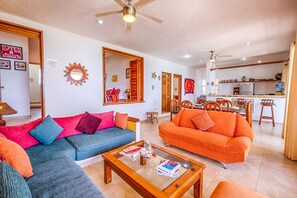 TV, DVD player - Spacious beachfront condo with onsite restaurant, pool, AC and WiFi! (AKUMAL)