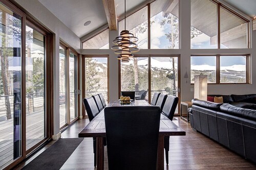 Experience luxury in this 4-bedroom Cloud Cabin in Breckenridge!