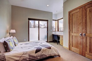 4 bedrooms, desk, free WiFi, bed sheets - Experience luxury in this 4-bedroom Cloud Cabin in Breckenridge! (Breckenridge)