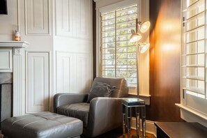 TV, fireplace - Historic Charm and Style. Ideal Old Town Location & Amazing Outdoor Space at Park City Norfolk Dream (Park City)