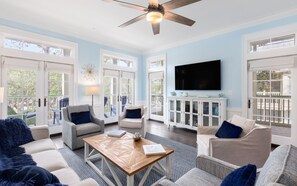 Smart TV - Park Place - Park District Newly Renovated WaterColor Condo With 2 Bikes! (Santa Rosa Beach)