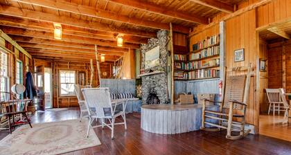 Historic Home with Large Deck, Free WiFi, Washer/Dryer - Near Beach and Downtown