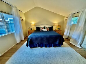 2 habitaciones, escritorio, tabla de planchar con plancha y wifi gratis 
