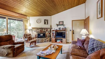 テレビ、DVD プレーヤー