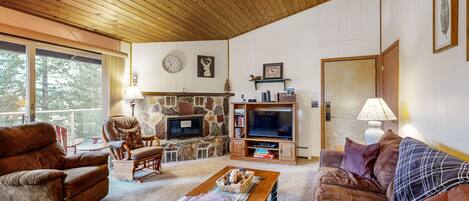 テレビ、DVD プレーヤー