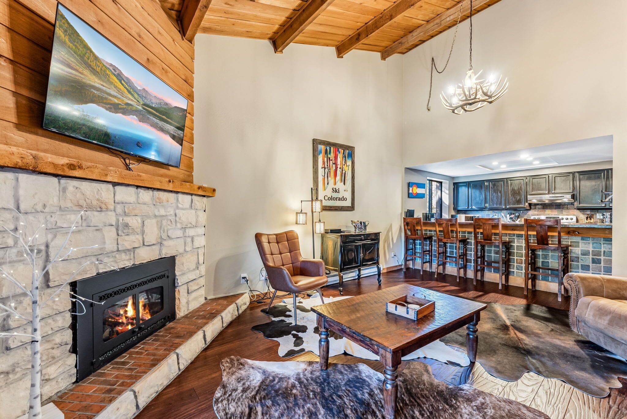 TV, fireplace, offices