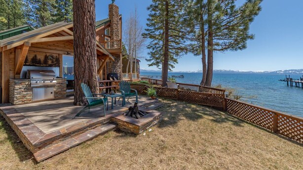 Terrace/patio - Charming 1 bedroom Lakefront (Kings Beach)