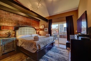 3 habitaciones, escritorio, tabla de planchar con plancha y wifi gratis 