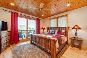 7 室のベッドルーム、WiFi (無料)、ベッドシーツ