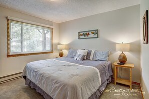 2 bedrooms, free WiFi, bed sheets - Charming & Renovated 2BED Condo. Nestled Near a Serene Mountain Stream | PM1D (Breckenridge)