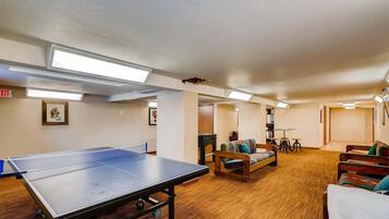 Spielezimmer