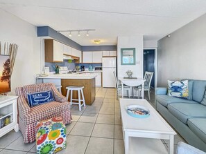 Unclassified image, 2 of 23, button