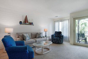 Téléviseur à écran plat, lecteur de DVD