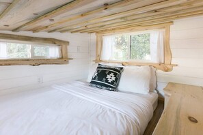 2 Schlafzimmer, Schreibtisch, Bügeleisen/Bügelbrett, kostenloses WLAN