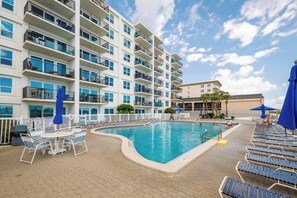 A heated pool - Sea Oats 510/🌊Gulf View/ 🏖️Beach Service (Fort Walton Beach)