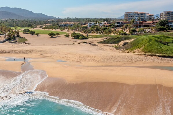 A coastal resort with beachfront properties, a golf course, and mountainous terrain in the background. - Oceanfront Villa Steps to Golf w/ Pool, Hot Tub & Sea of Cortez Views Cabo (Turistico Correder)