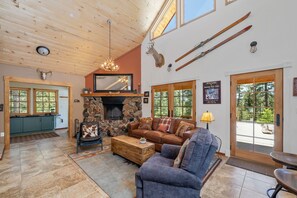 TV, fireplace, DVD player