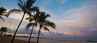 Jones' Hanalei Bay Oceanfront, Beach Home