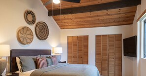 3 soverom, strykejern/-brett, wi-fi (inkludert) og sengetøy