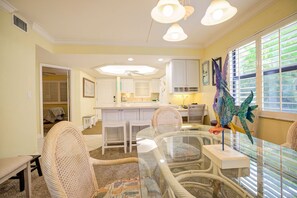 Interior - Sand Pointe #117 - Beautiful gulf front condo on the west end. (Sanibel Island)