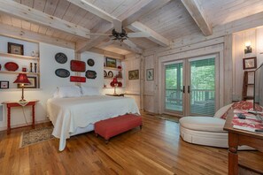 5 bedrooms, iron/ironing board, free WiFi, bed sheets