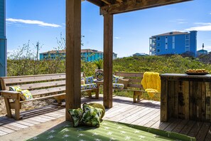 Terrace/patio - Private Heated Pool, Ocean View from Deck, Boardwalk, Golf Cart Access (Port Aransas)