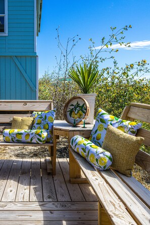 Terrace/patio - Private Heated Pool, Ocean View from Deck, Boardwalk, Golf Cart Access (Port Aransas)