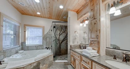 Beautiful Family-Friendly Cabin with WiFi & Great Location Near Shaver Lake