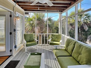 TV - Sandys North Shore | Pet Friendly, Large Deck! (Tybee Island)