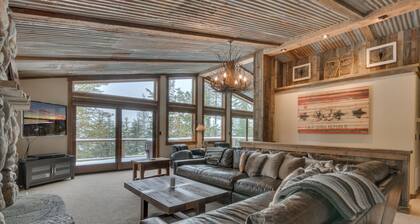 Au-dessus des pins - GORGEOUS Custom 3 BR avec bain Ă remous et Sunny Deck + HOA Gym