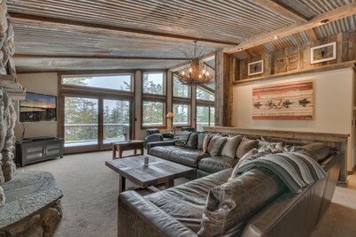 Above the Pines By Tahoe Getaways - Hot Tub, Pet Friendly, Amazing Views