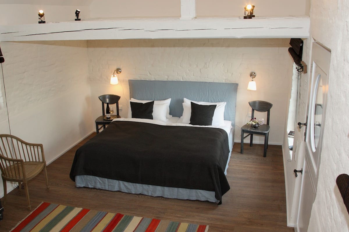 Exclusive Studio, 1 Bedroom, Patio | Premium bedding, free WiFi, bed sheets
