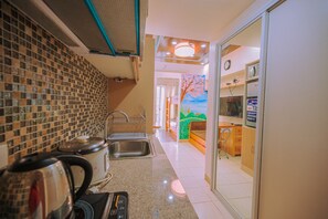 Superior Apartment | 1 bedroom, individually decorated, free WiFi, bed sheets