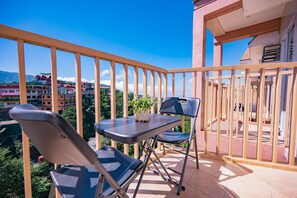 Deluxe Condo, 1 Double Bed, Mountain View | Balcony view - Moldex Residences by Tripsters Hub (Baguio)