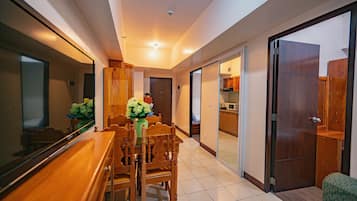 Deluxe Condo, 2 Bedrooms, Kitchen, Courtyard View | 1 bedroom, individually decorated, free WiFi, bed sheets
