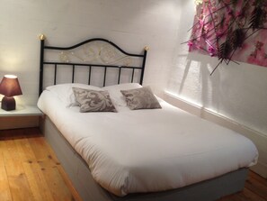 Chambre Double Standard, salle de bains attenante