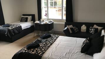 Family Suite, Shared Bathroom (Room 2)
